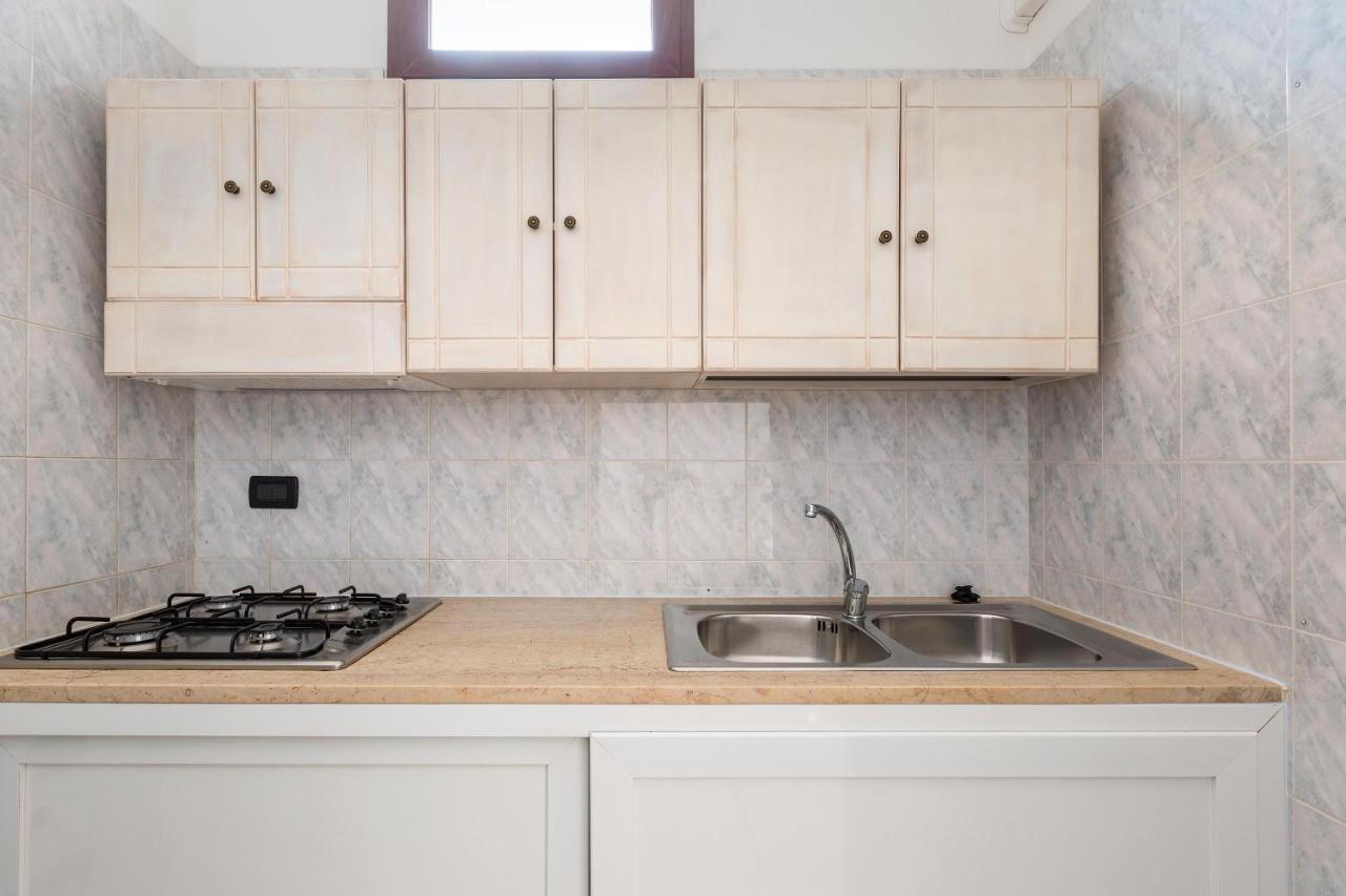 Joy Home Apartments Maruggio Esterno foto